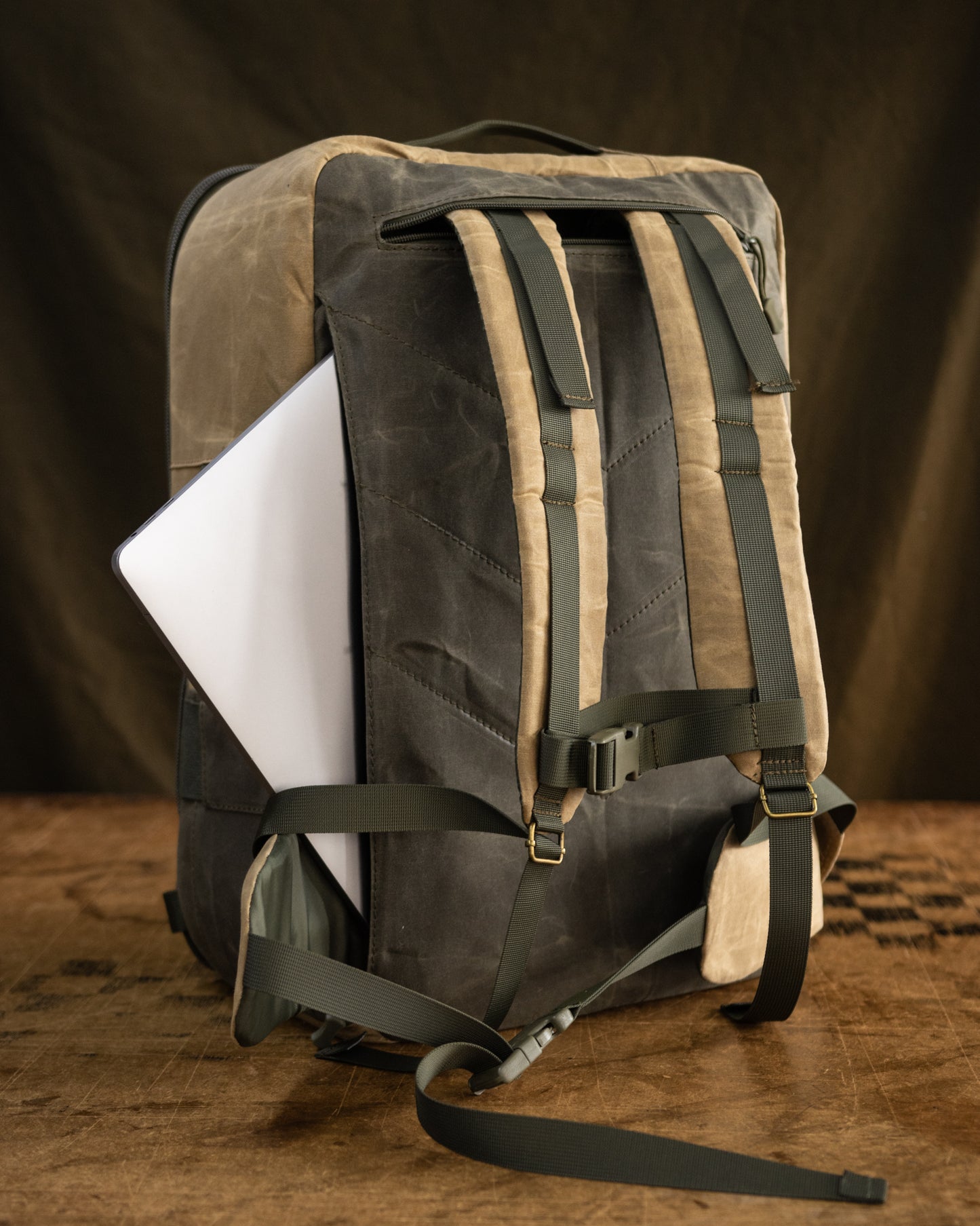 The Passenger 35L